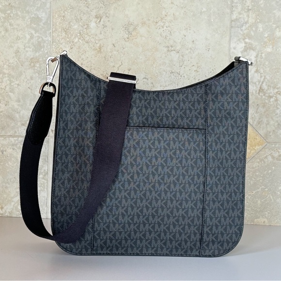 Michael Kors Briley Large Messenger Bag MK Black - Picture 6 of 16